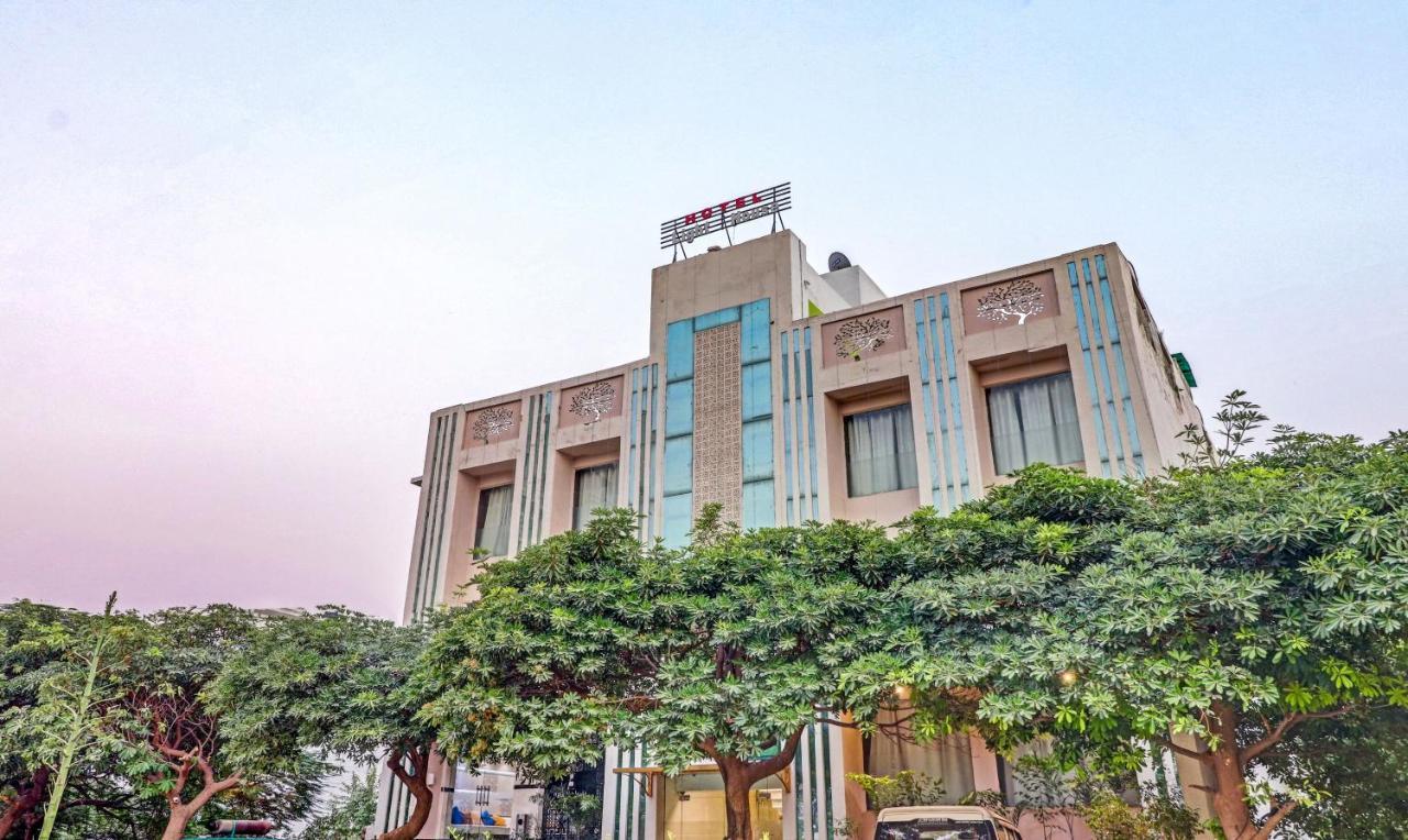 Light House Agra By Park Tree Hotel Exterior foto